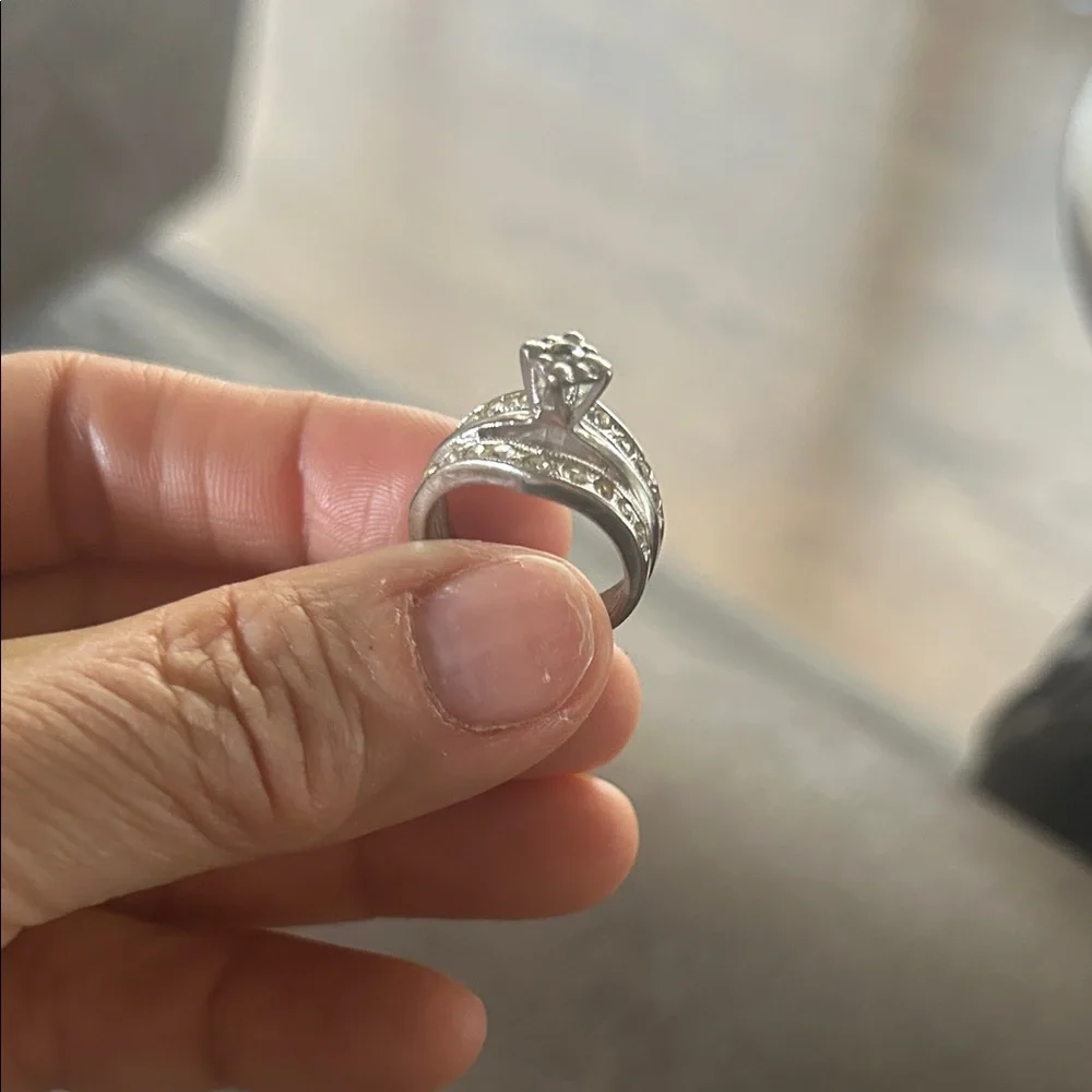 Elegant Silver Women's Ring Size 6 - Picture 6 of 10